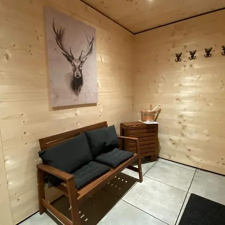 シャレー Alpine With Ski-in Access *