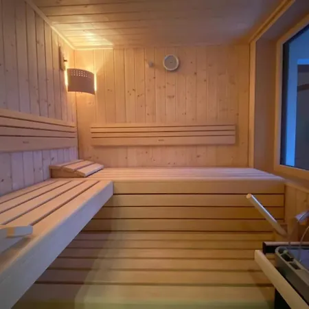 Alpine With Ski-in Access *