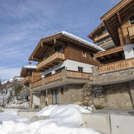 Alpine With Ski-in Access シャレー *
